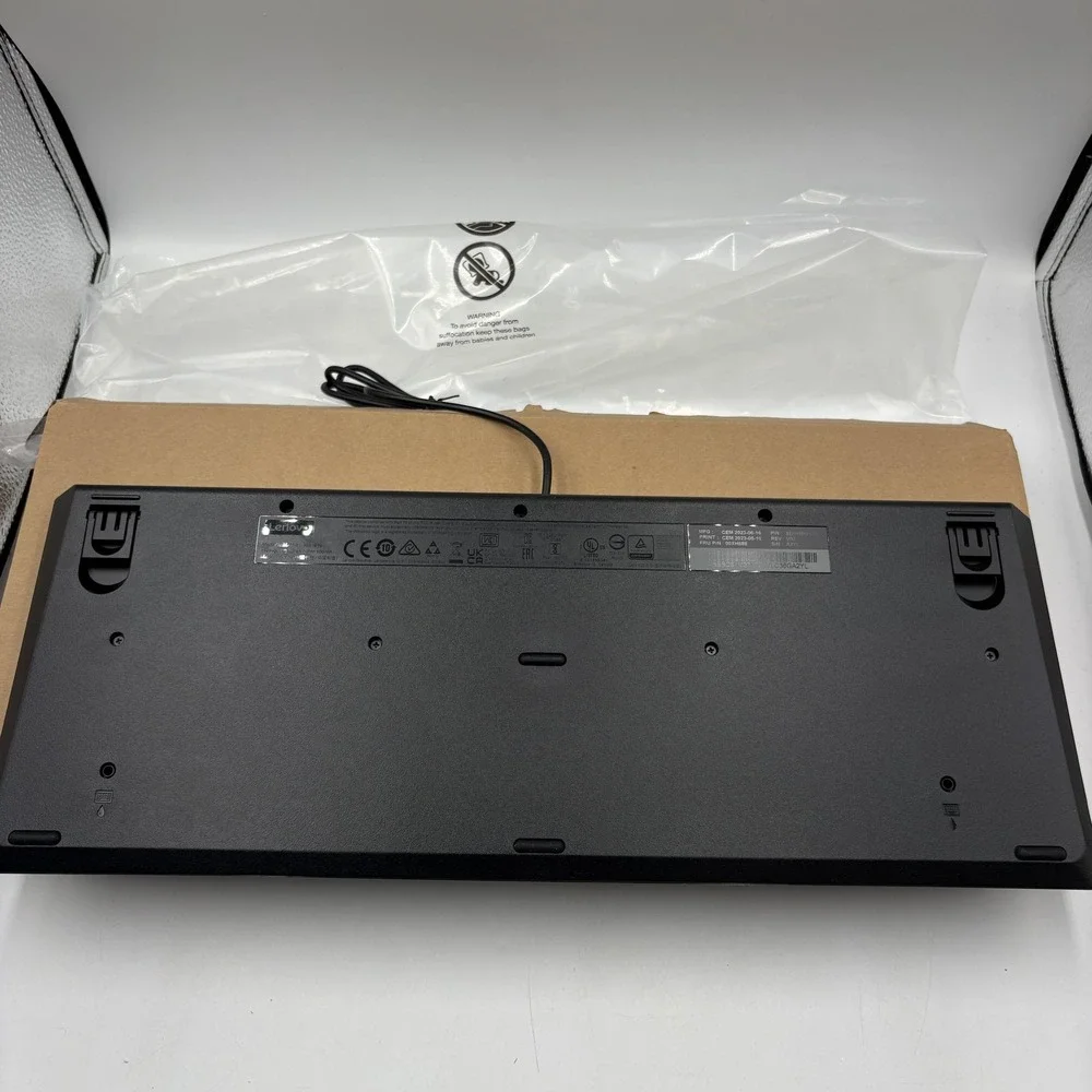 Lenovo Traditional USB Keyboard Black Wired Full Size 104-Key PC Desktop Windows